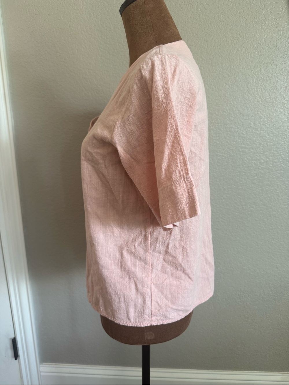 BABI | Women's Blush Peach Button-Front Top Scallop Neck | Made in Korea - Picture 3 of 7